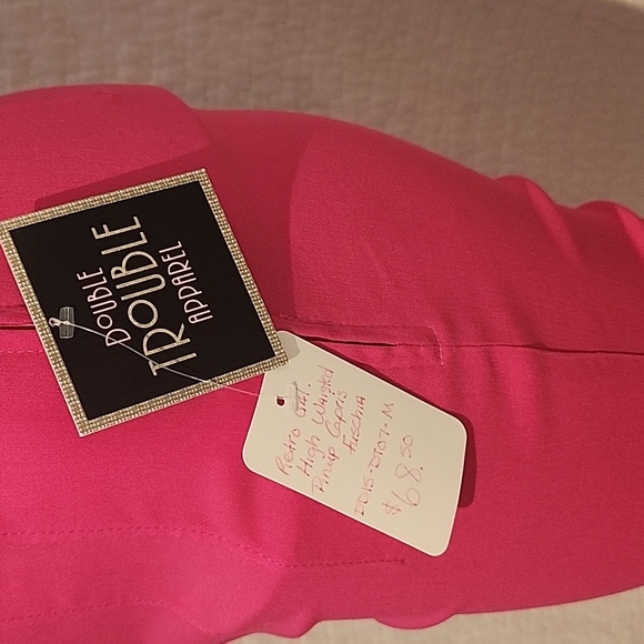 Vibrant Pink Capris - Picture 2 of 6